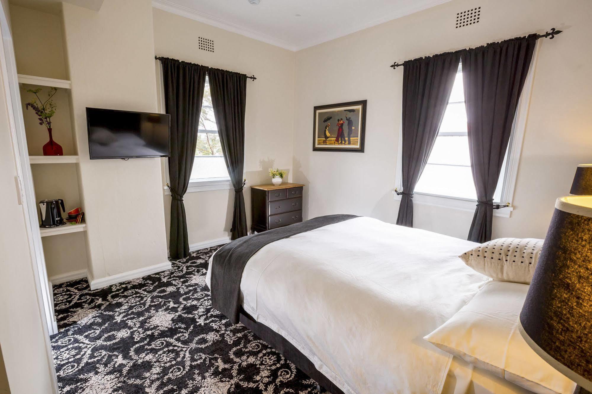 The Commercial Boutique Hotel Tenterfield Extérieur photo