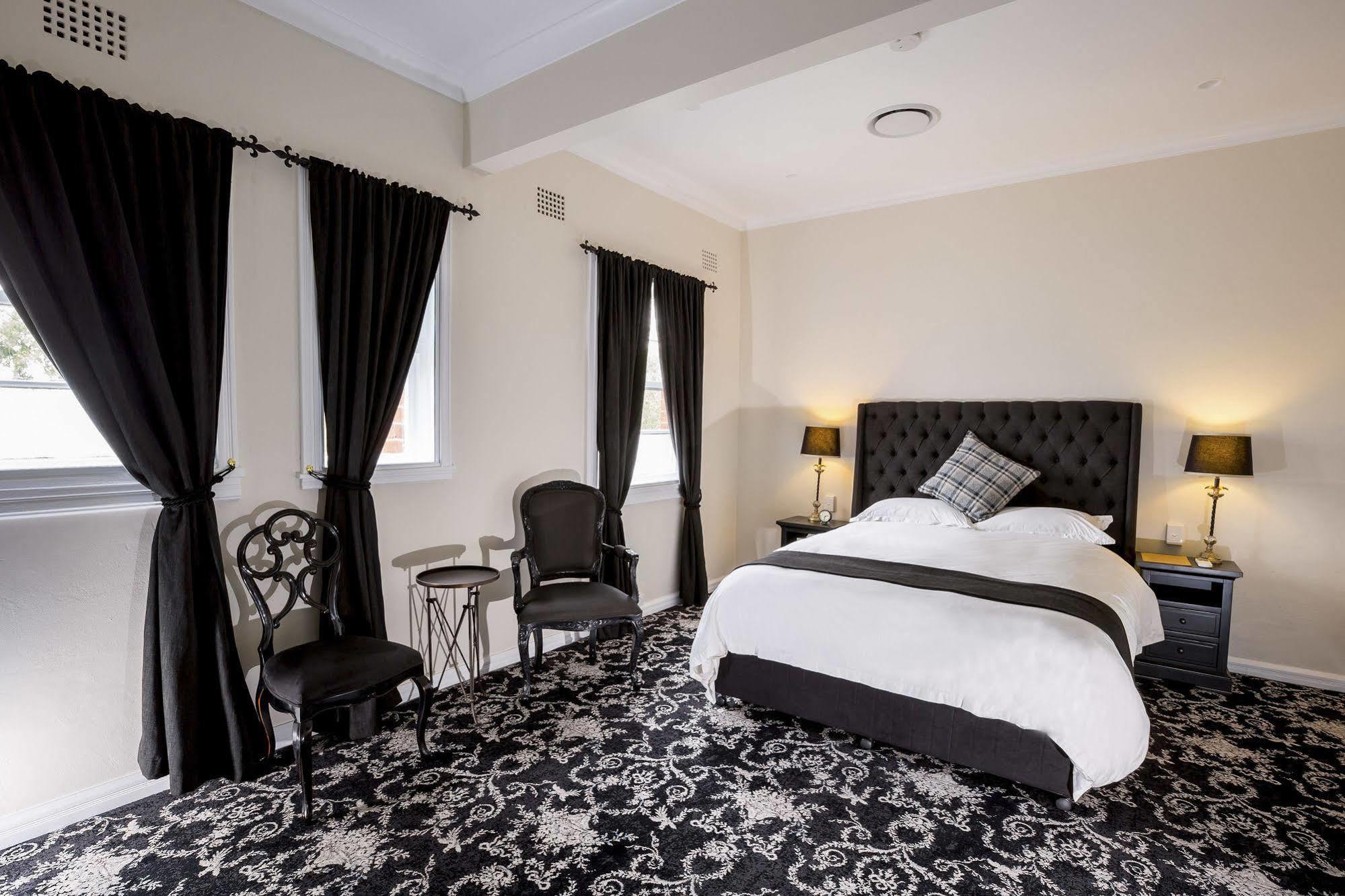 The Commercial Boutique Hotel Tenterfield Extérieur photo